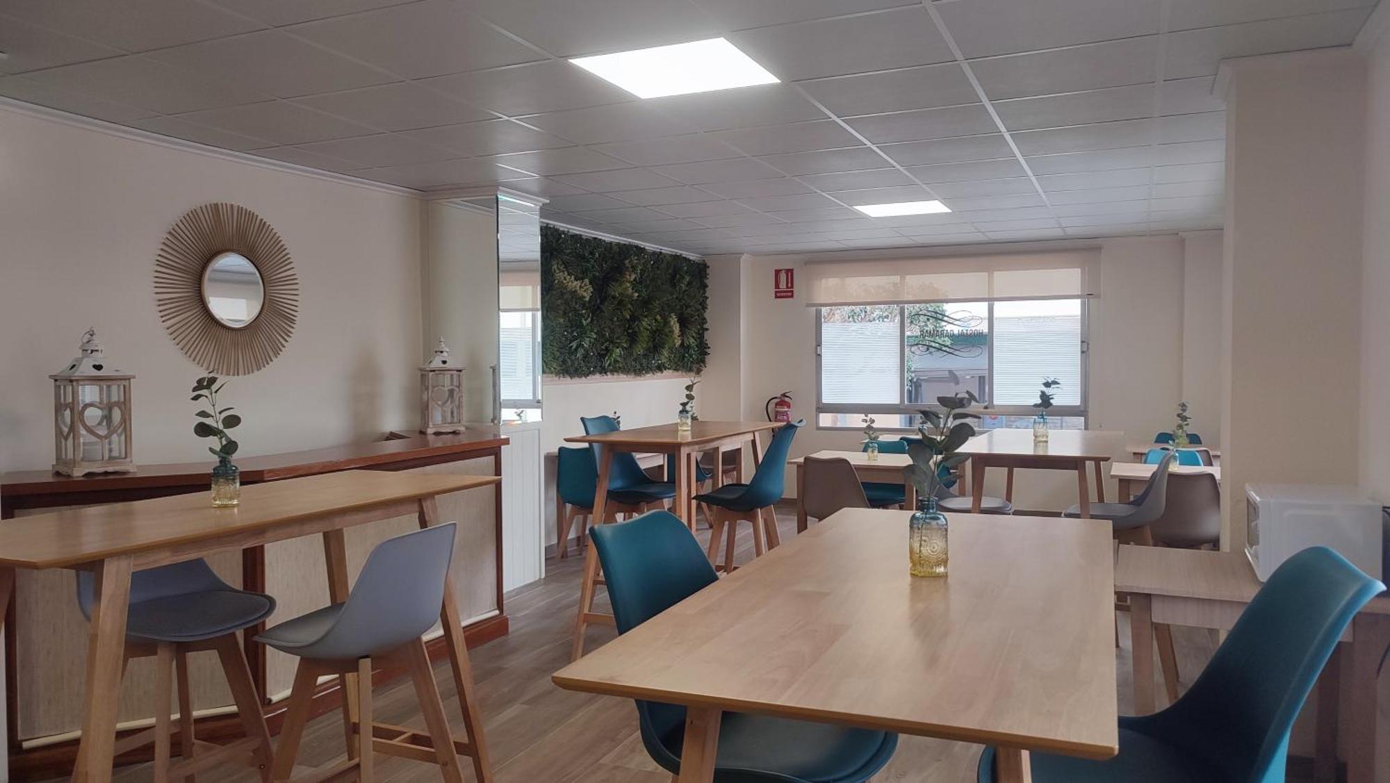 Hostal Garamar Benicassim Bagian luar foto